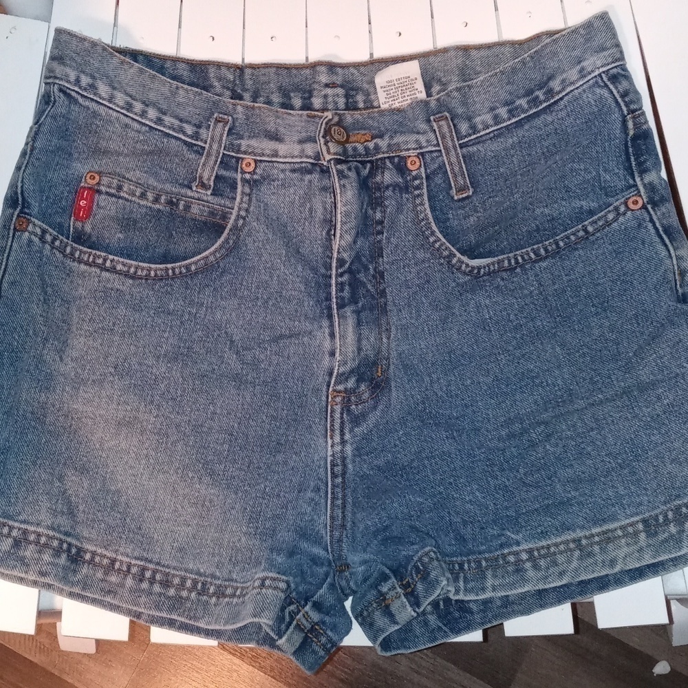 L.e.i jean short size medium